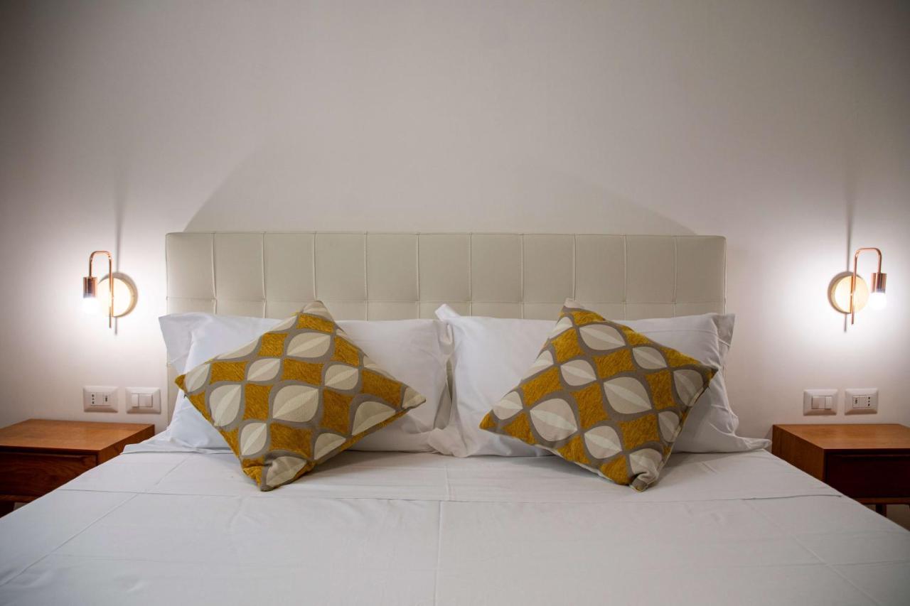 Castalia Apartments & Rooms Duomo 陶尔米纳 外观 照片