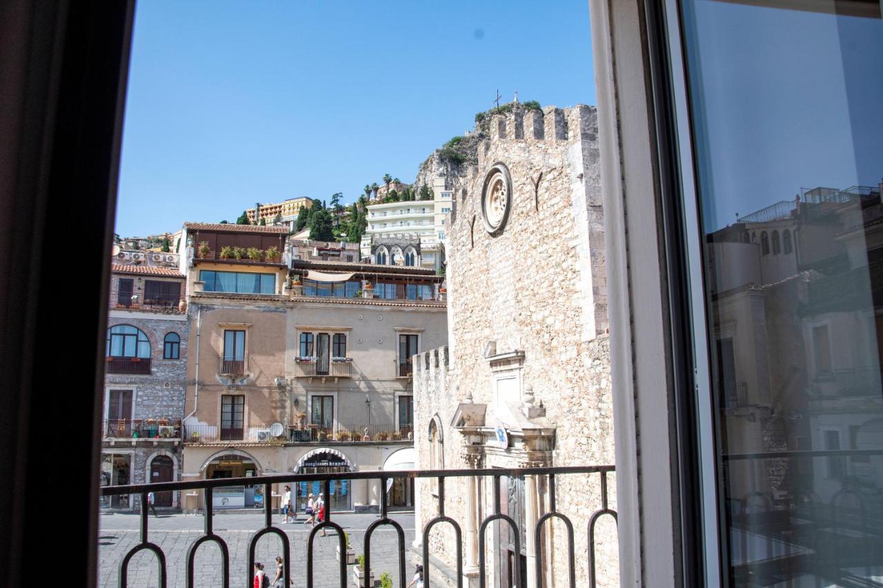 Castalia Apartments & Rooms Duomo 陶尔米纳 外观 照片
