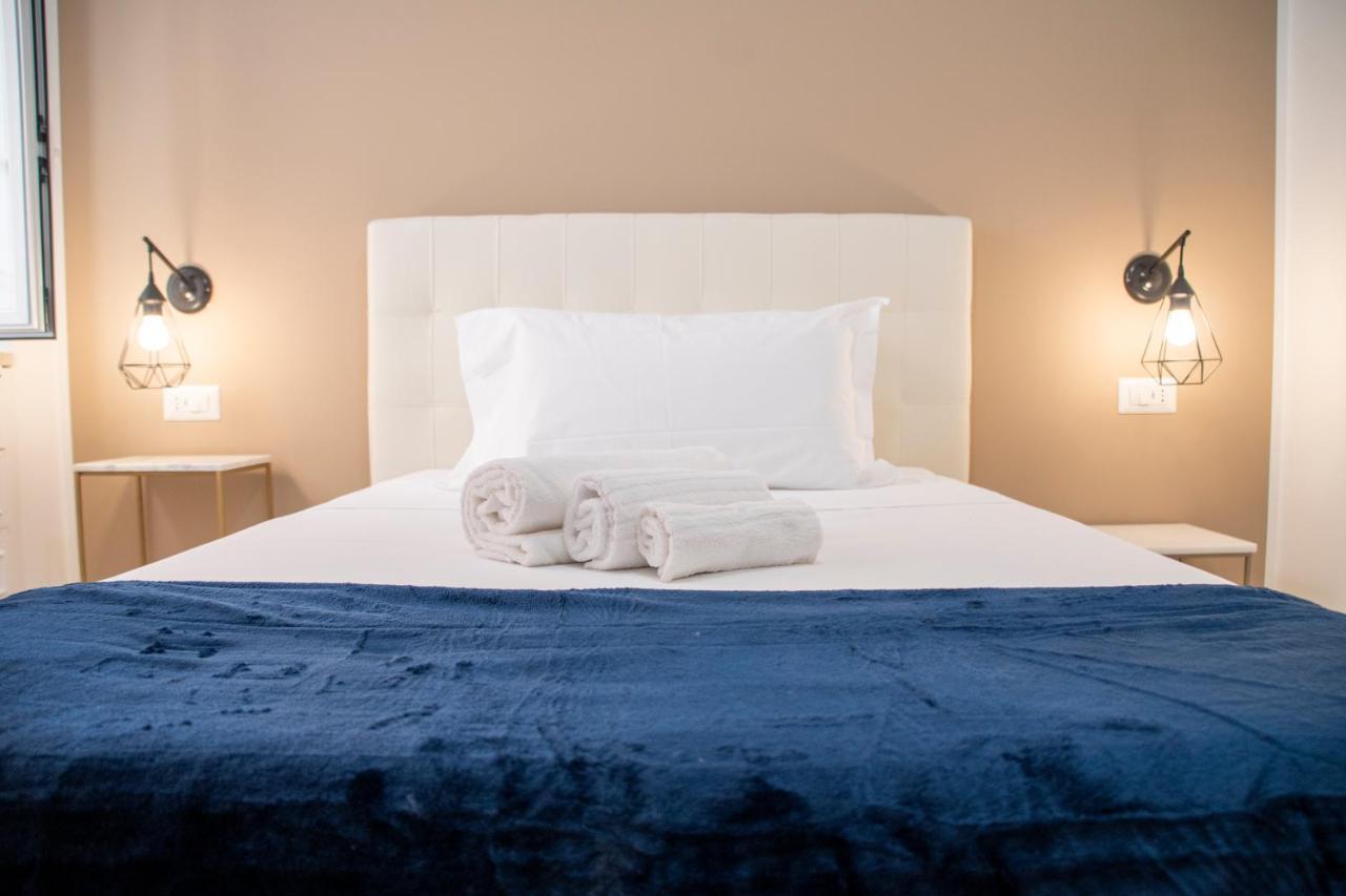 Castalia Apartments & Rooms Duomo 陶尔米纳 外观 照片