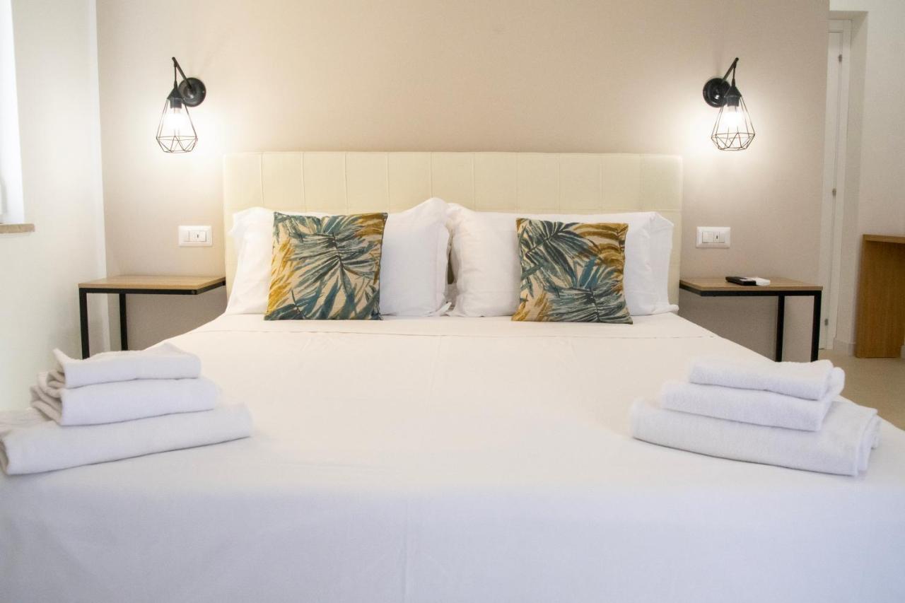 Castalia Apartments & Rooms Duomo 陶尔米纳 外观 照片