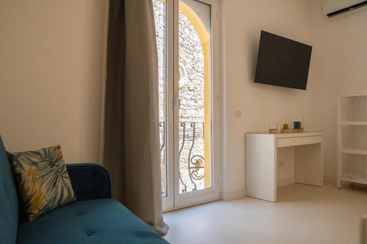 Castalia Apartments & Rooms Duomo 陶尔米纳 外观 照片