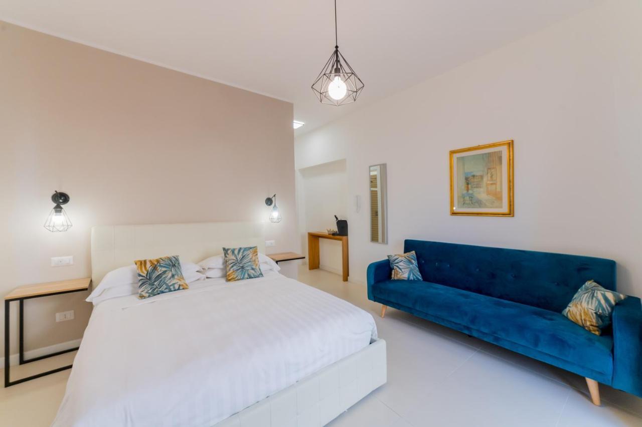 Castalia Apartments & Rooms Duomo 陶尔米纳 外观 照片