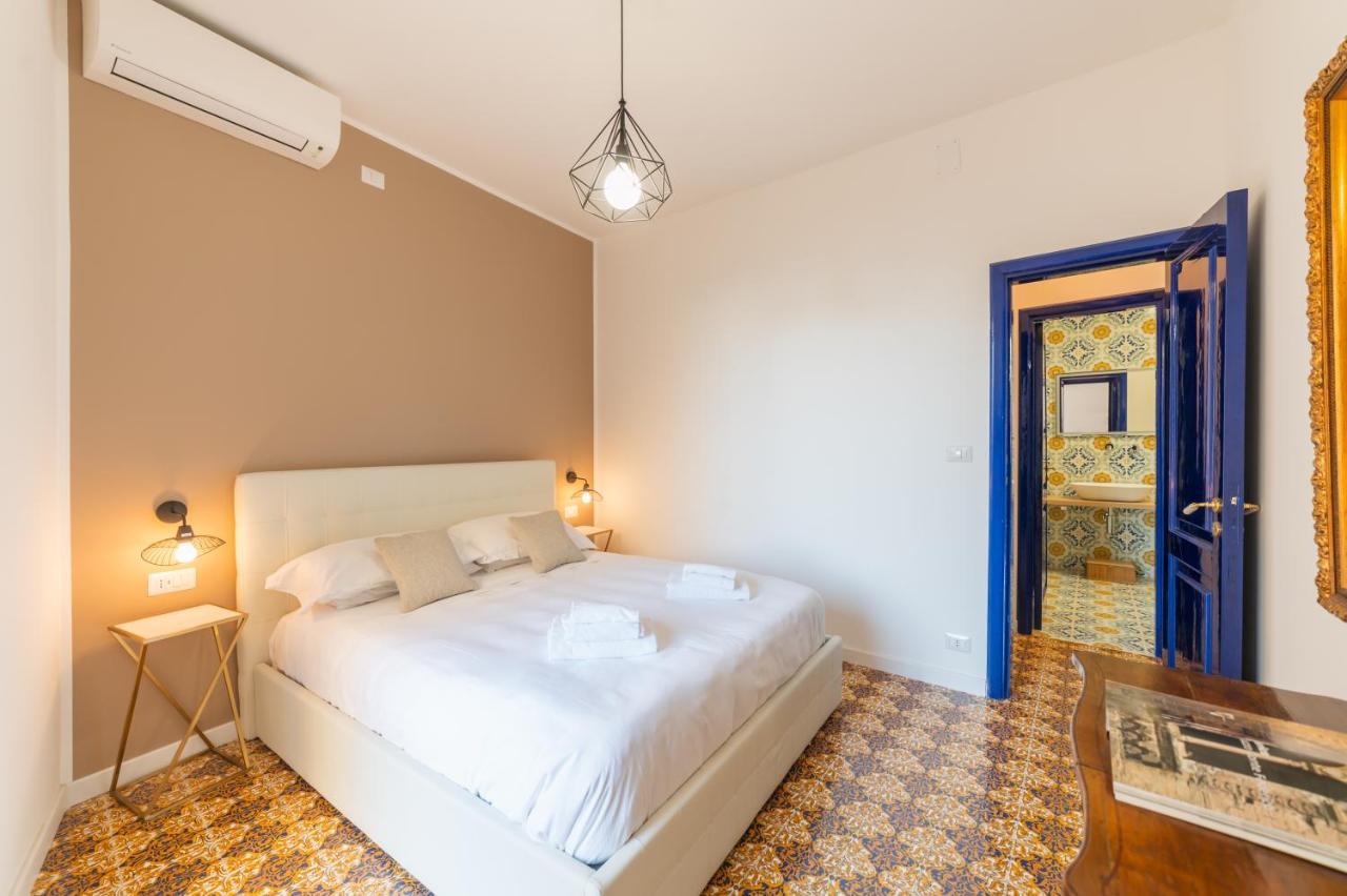 Castalia Apartments & Rooms Duomo 陶尔米纳 外观 照片